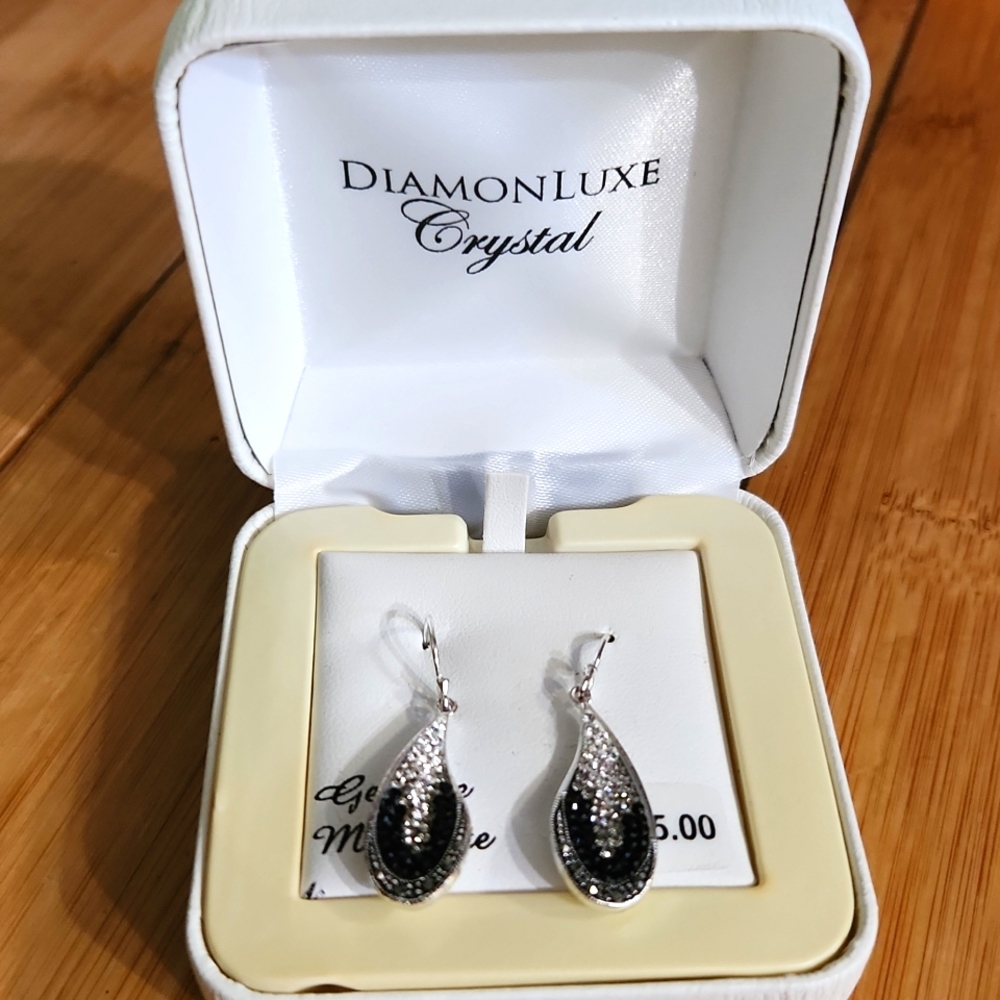 New Diamonluxe crystal genuine marcasite earrings